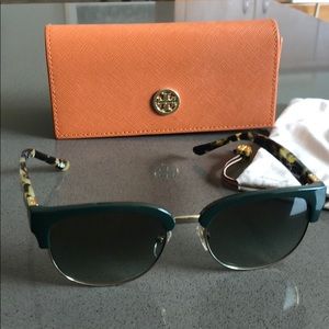 Tory Burch Metal-Bridge sunglasses